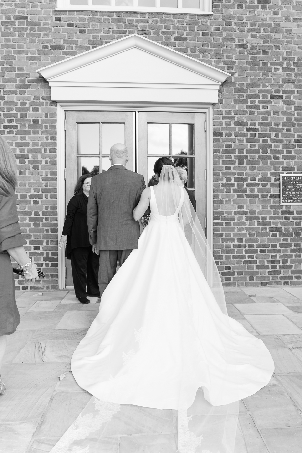 bride and her father about to walk into Furman University's Daniel Chapel